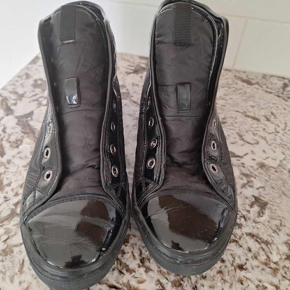 Geox Respira‎ Patent Quilted High Top Sneakers size 7